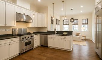 162 Coosaw Club Dr, Beaufort, SC 29907