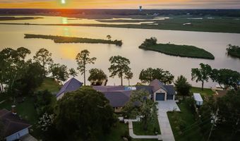 927 N Shore Dr, Biloxi, MS 39532