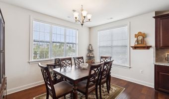 44589 YORK CREST Ter #200, Ashburn, VA 20147