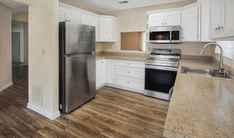 2 Morning Glory Ln, Whiting, NJ 08759