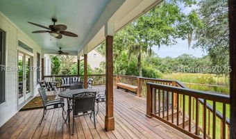 30 Dolphin Point Dr, Beaufort, SC 29907