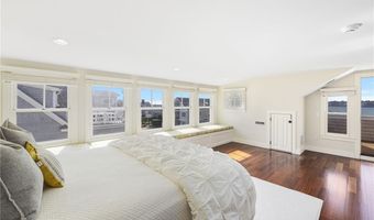 44 Tuckerman Ave, Middletown, RI 02842