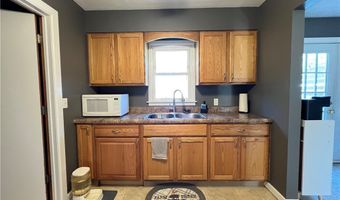4686 Knickerbocker Cir, Ashtabula, OH 44004