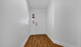 534 Oak Ridge Trails Ct, Ballwin, MO 63021