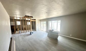 300 S 7th St, Anthony, TX 79821