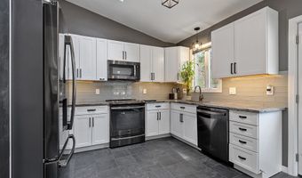 48 Whipple Rd, Billerica, MA 01821