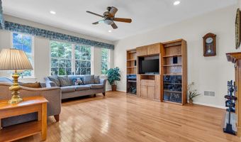 27 Valley Stream Pl, Barnegat, NJ 08005