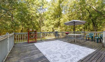 33 Forge Dr, Avon, CT 06001