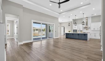 614 PINCKNEY Dr, Apollo Beach, FL 33572