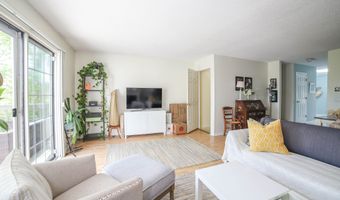 53 Brushy Plain Rd APT 5A, Branford, CT 06405