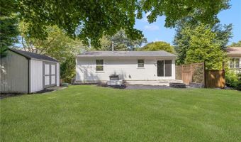 29 Pepper Bush Trl, Narragansett, RI 02874