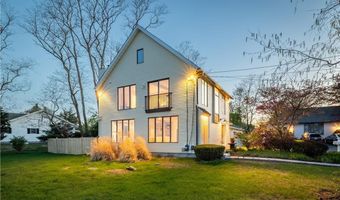 1705 Wampanoag Trl, Barrington, RI 02806