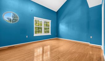 6645 MEDINAH Ln, Alexandria, VA 22312