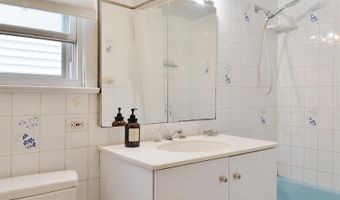 19 W 32ND St 1, Bayonne, NJ 07002
