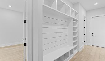 555 Versailles Dr, Auburn, GA 30011