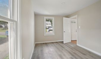 17 Overlook Ave, Bristol, CT 06010