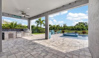 7322 PARADISO Dr, Apollo Beach, FL 33572