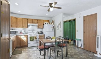606 DeKalb Ave, Auburn, IN 46706