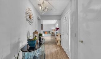 7 Alton Ct, Toms River, NJ 08757