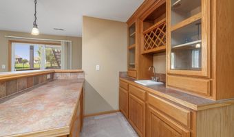 1421 N Lakeside Dr, Andover, KS 67002