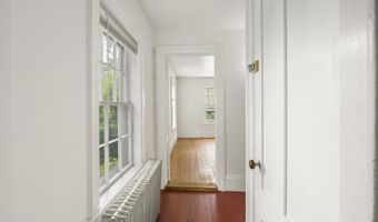 9 Pleasant St, Bath, ME 04530
