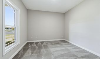 2002 Bogey Ct, Auburn, IN 46706