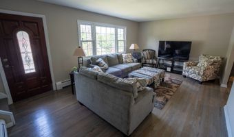 16 Hemlock Dr, Alloway, NJ 07462