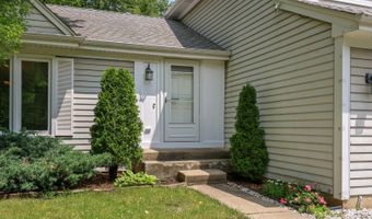 1316 W MEADE Ln, Arlington Heights, IL 60004