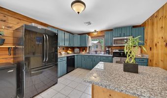 51 Bryant St, Berkley, MA 02779