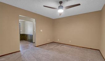 404 Comanche Trl, Altus, OK 73521