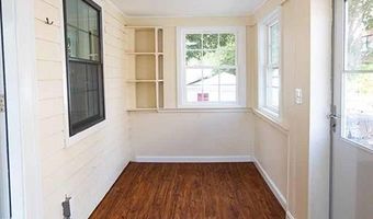 1301 Plainfield St, Johnston, RI 02919