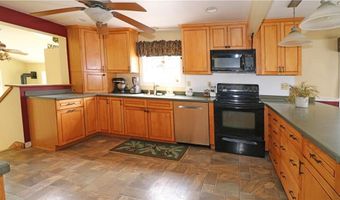 23 Sherman Ln, Middletown, RI 02842