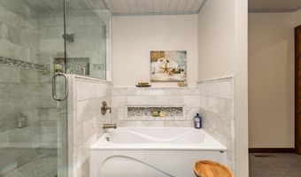 2111 Robins Nest SE, Alexandria, MN 56308