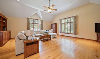 6 Carriage Chase Ln, Atkinson, NH 03811