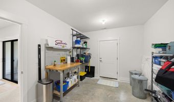 1009 W Aspen Ridge Cir, Polk City, IA 50226