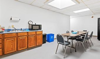 22 Field St, Cranston, RI 02920