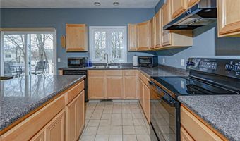394 Westmoreland Ln, North Kingstown, RI 02852