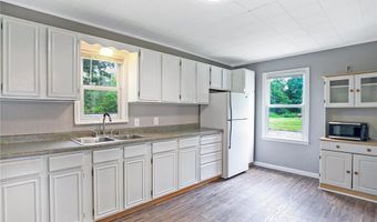 913 12th Ave SE, Austin, MN 55912