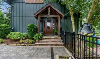 6 Trimbleford Ln, Middletown, NJ 07748
