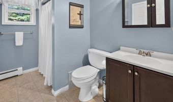 61 Sunny Hollow Pl, Bangor, ME 04401