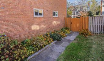 6403 TONE Dr, Bethesda, MD 20817