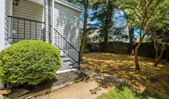 27 GLENWOOD Ave, Baltimore, MD 21228