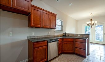 105 NE Larkspur Ln, Bentonville, AR 72712