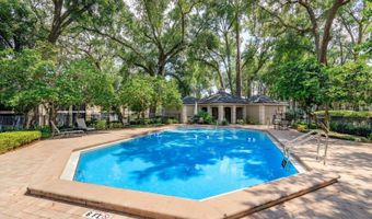 1055 KENSINGTON PARK Dr 711, Altamonte Springs, FL 32714