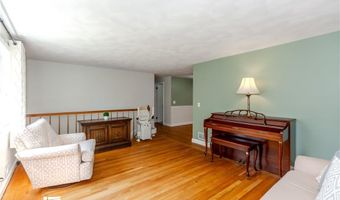 210 Essex Rd, North Kingstown, RI 02852