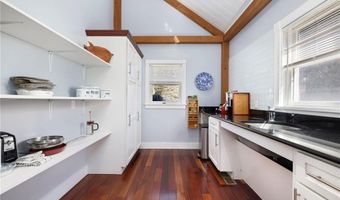 109 Umiak Ave, Jamestown, RI 02835