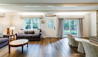 108 Mills Dr, Albrightsville, PA 18210