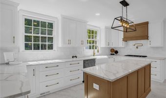 1535 Westmont Dr, Asheboro, NC 27205