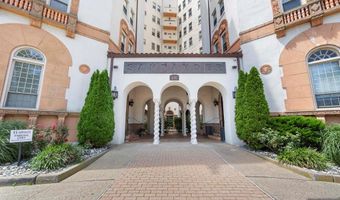 400 Deal Lake Dr 7H, Asbury Park, NJ 07712