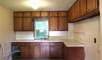 323 Fox Dr, Ashtabula, OH 44004